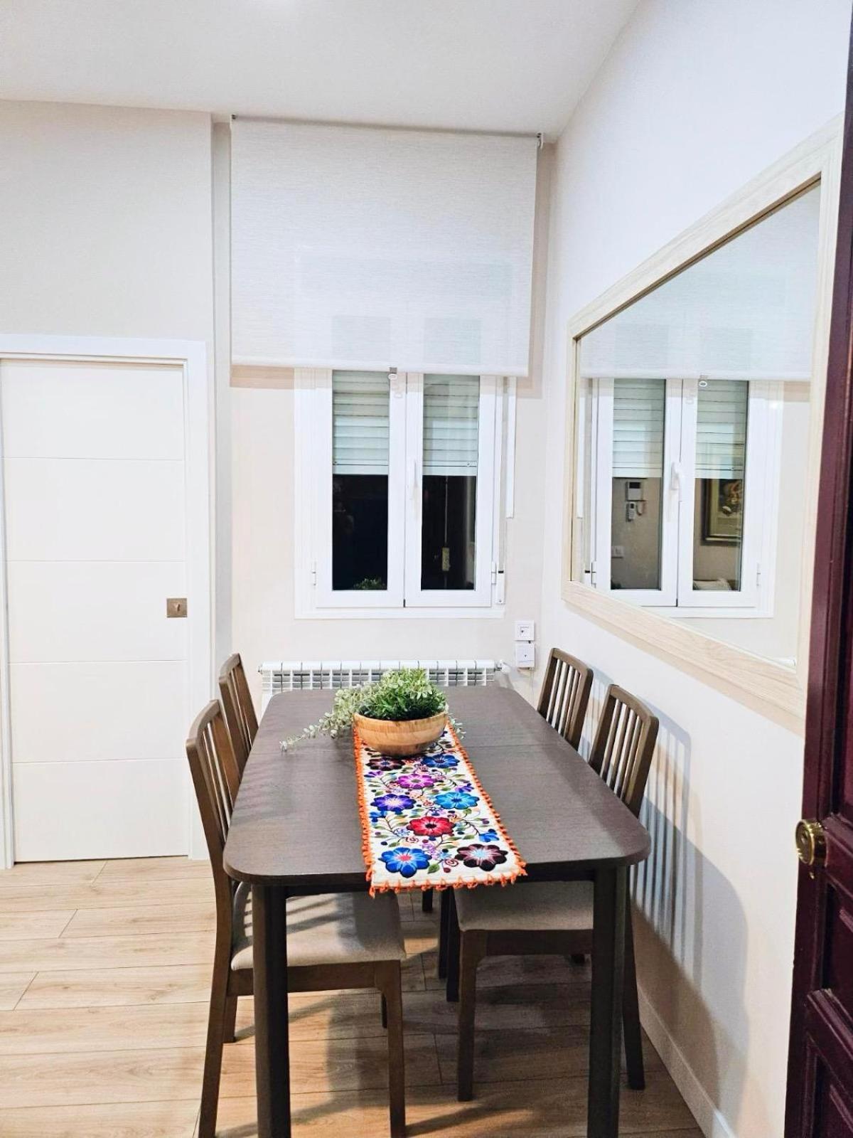 Acogedor Apartamento En Atocha By Bebalmy Madryt Zewnętrze zdjęcie